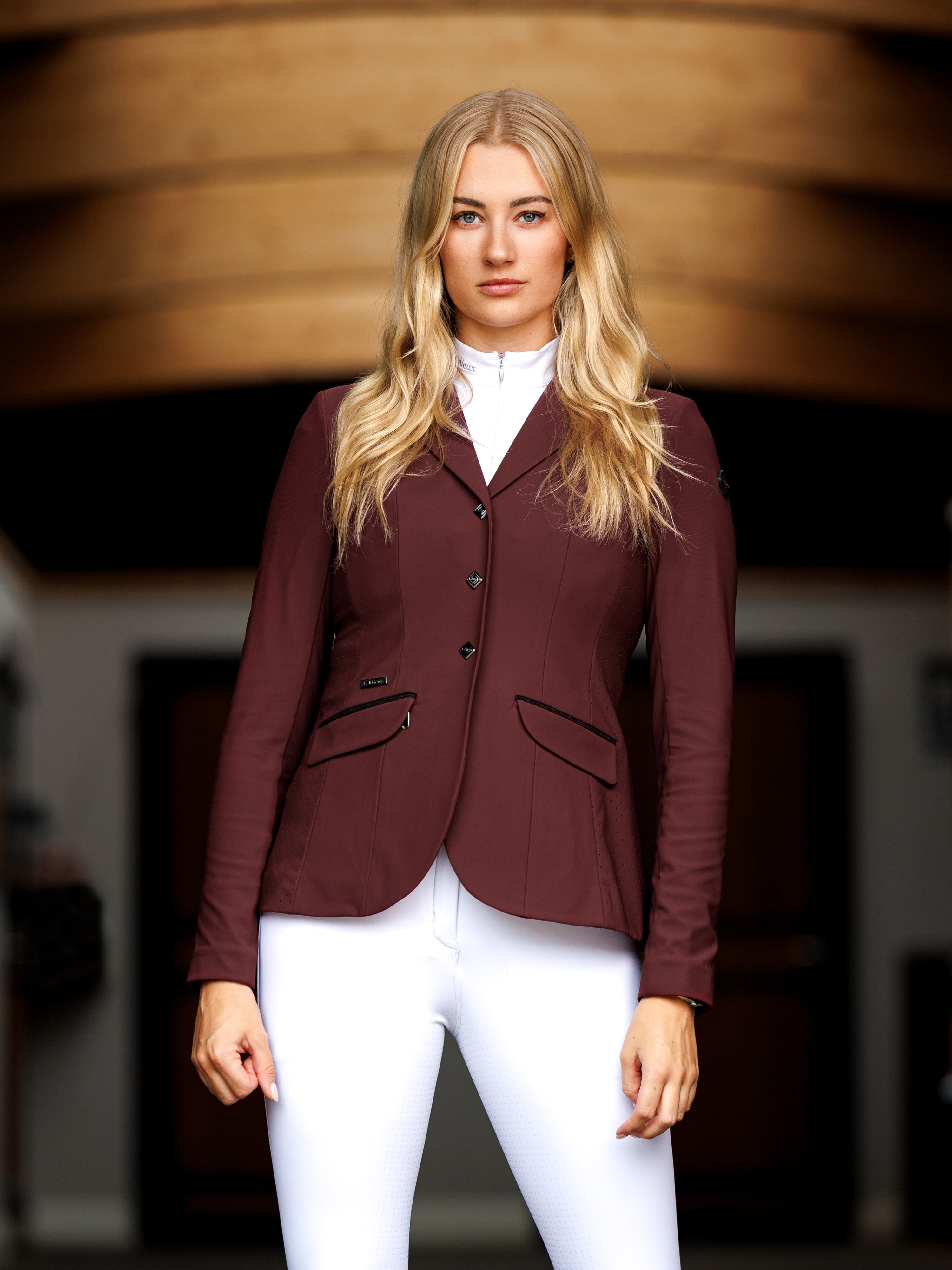 Dynamiqué Show Jacket Burgundy New Dynamiqué Show Jacket Burgundy New