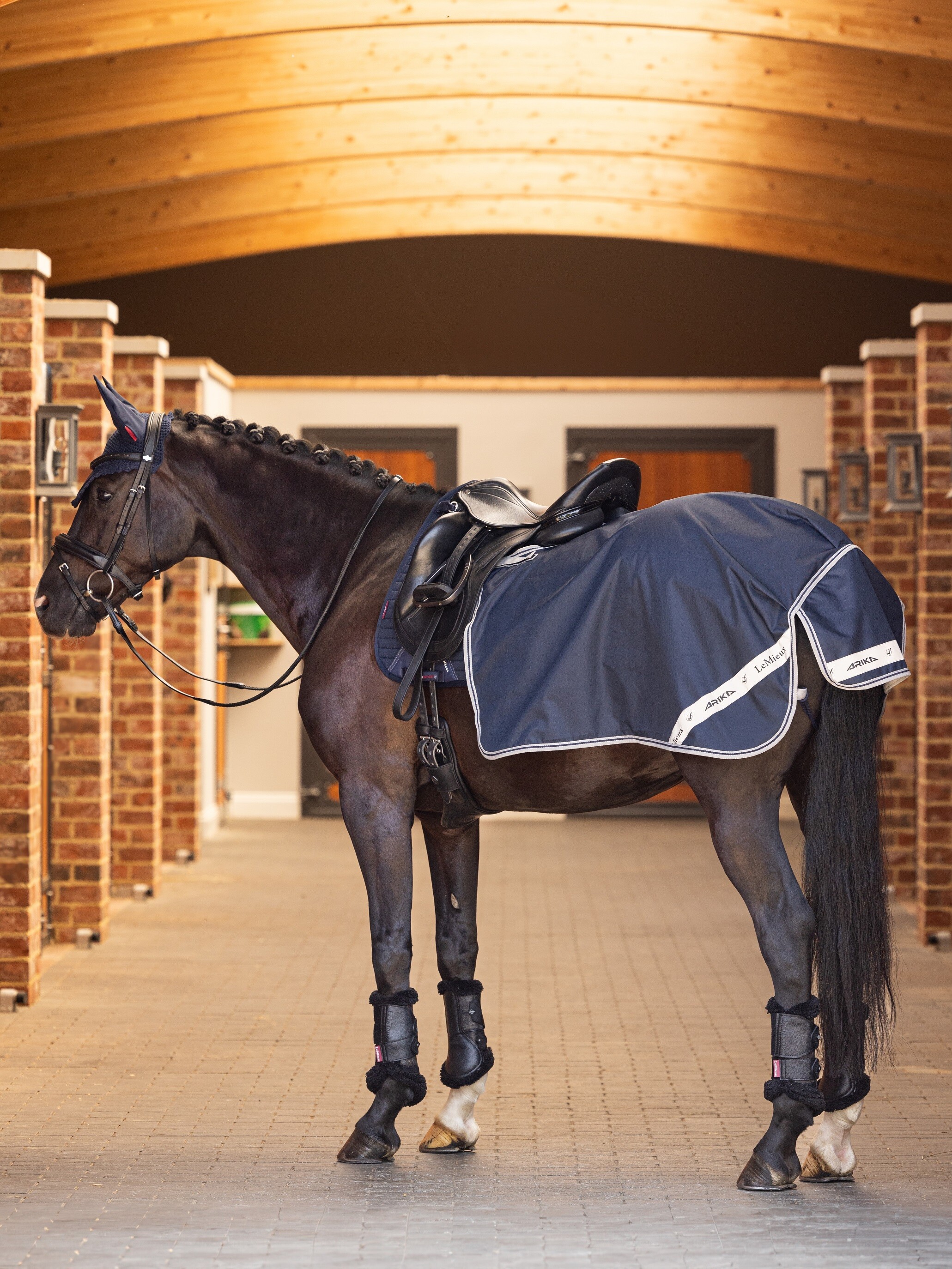 Arika Waterproof Quarter Sheet Navy Horse