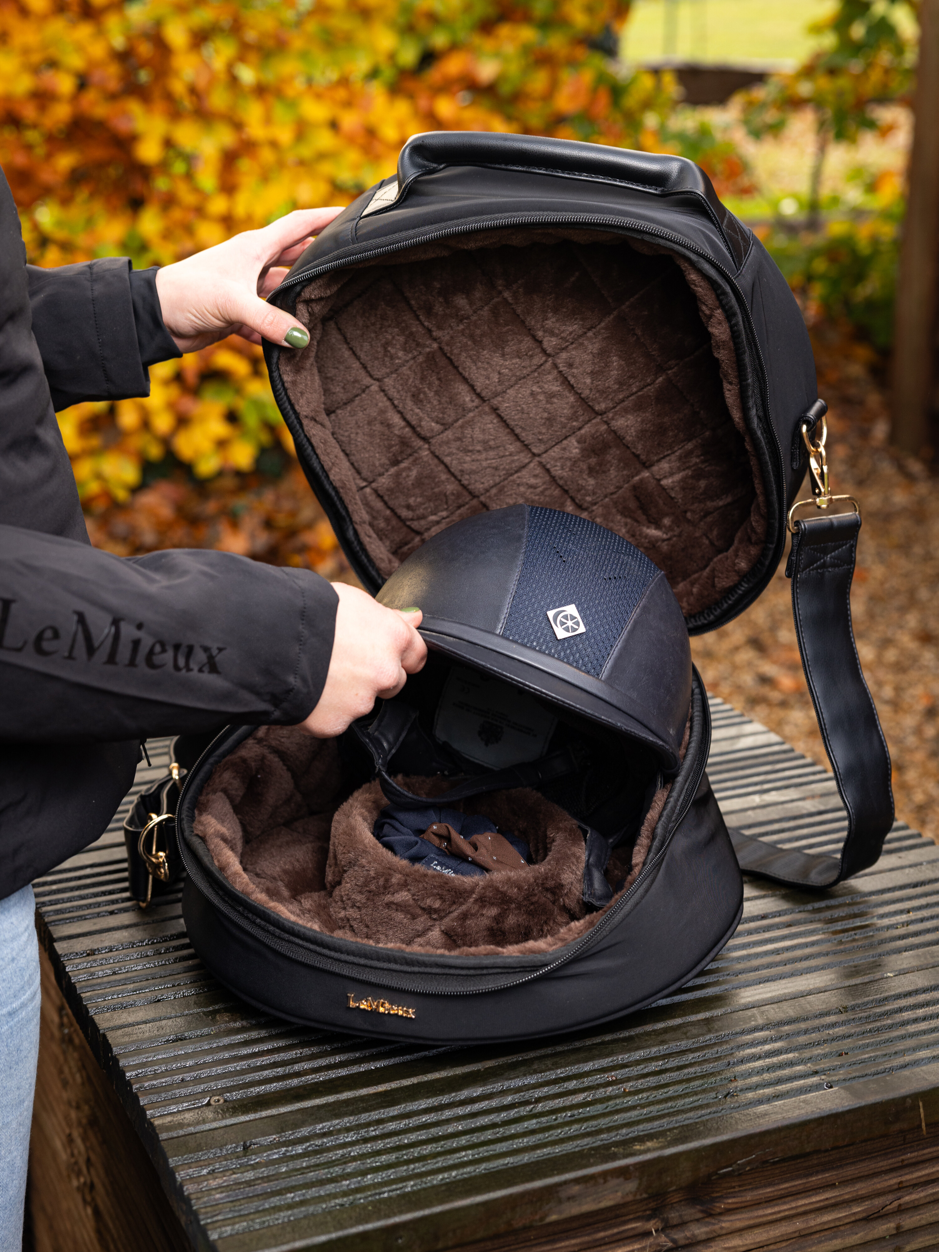 Luxe Hat Box Black Horse
