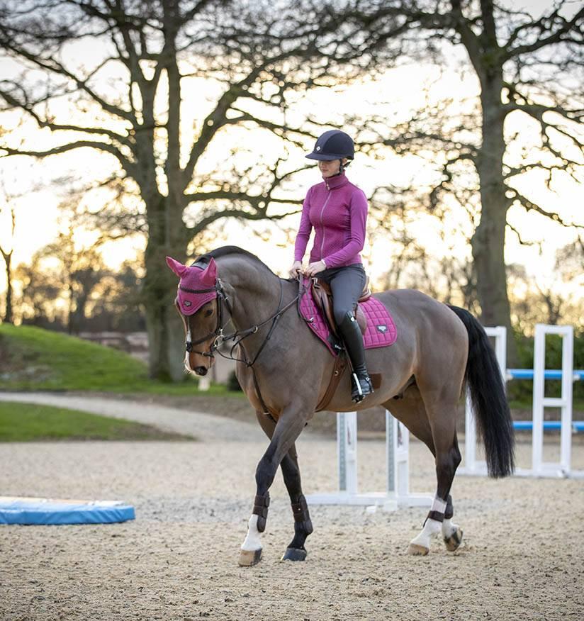 Loire Classic Close Contact Square French Rose Saddle Pads