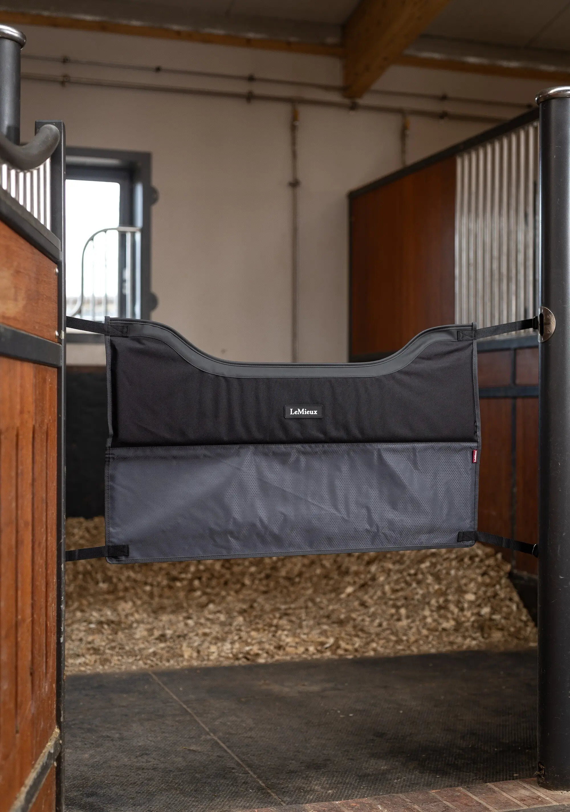Pro Stable Guard Black Horse