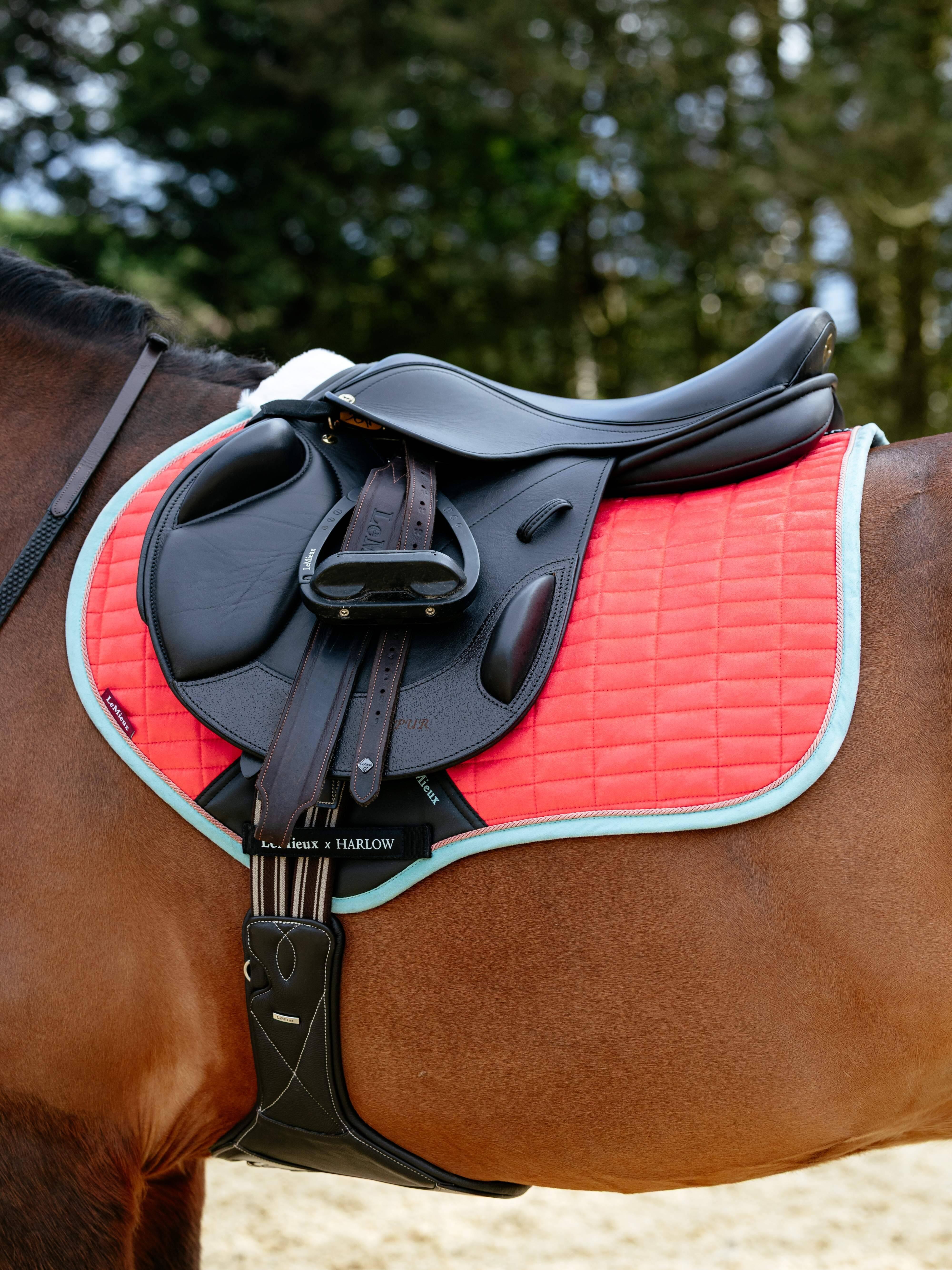Harlow Close Contact Square Coral Crush Saddle Pads