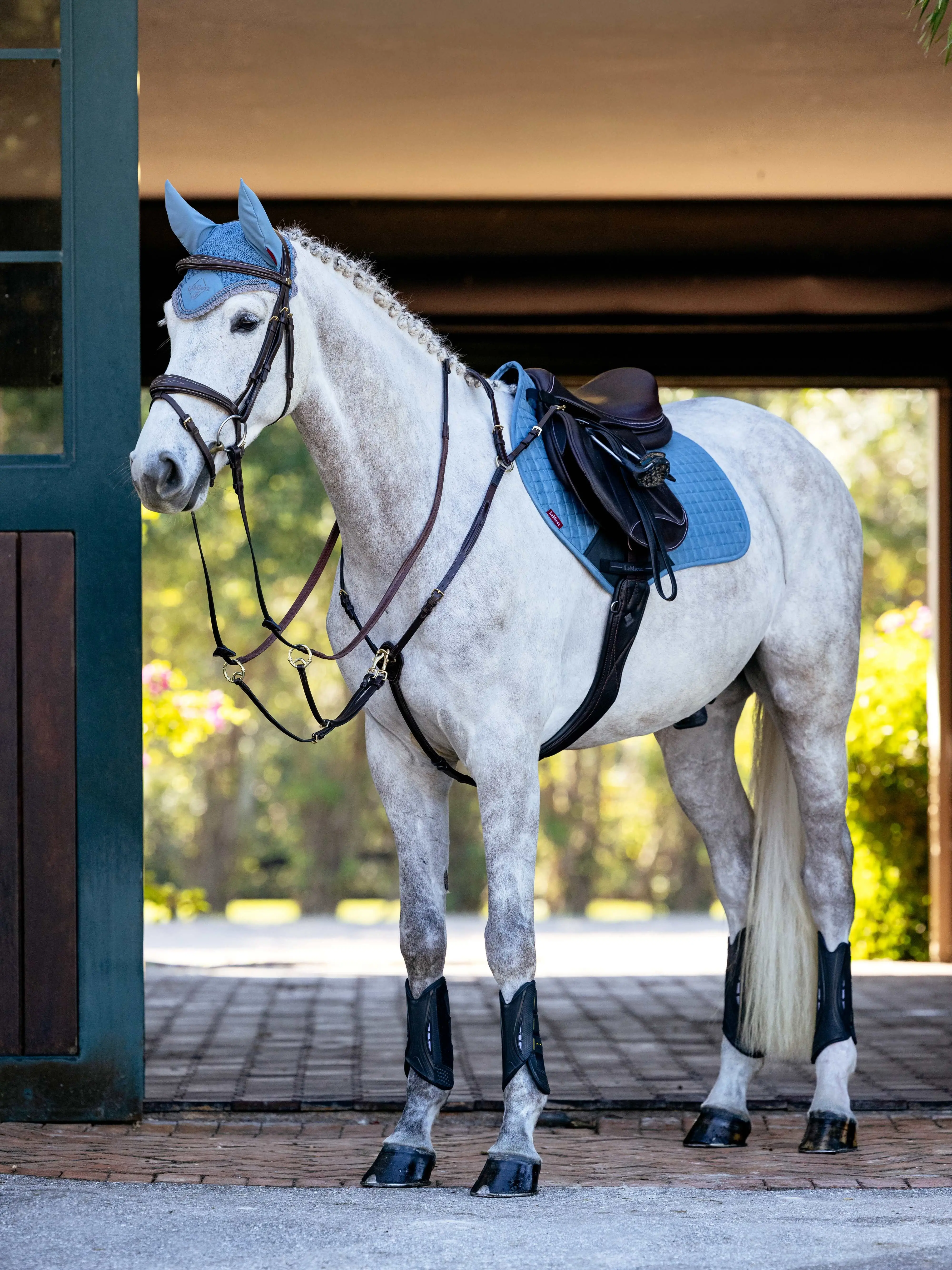 Suede Close Contact Square Ice Blue Saddle Pads
